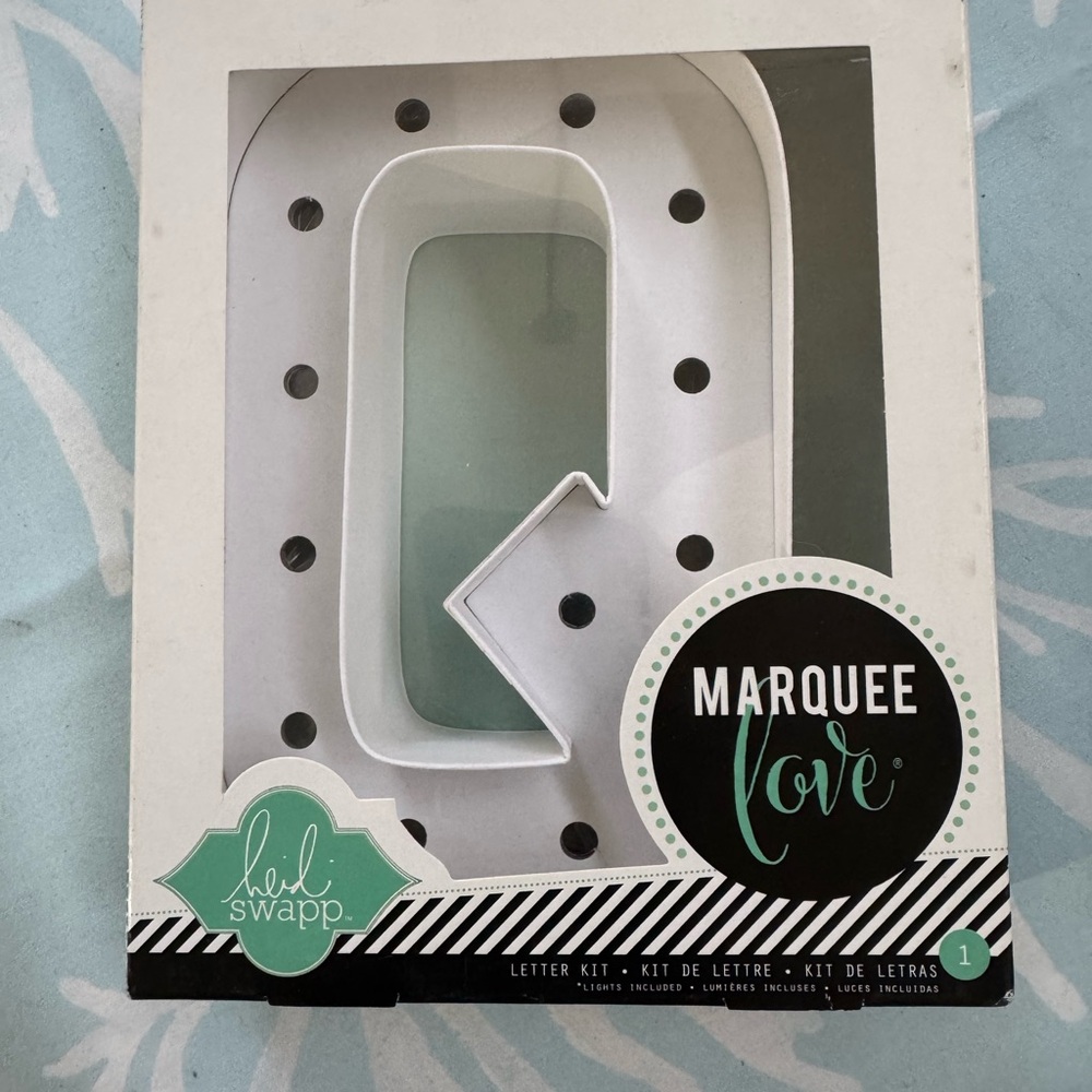 New-Heidi Swapp American Crafts LED “Q” Marquee Love White Letter